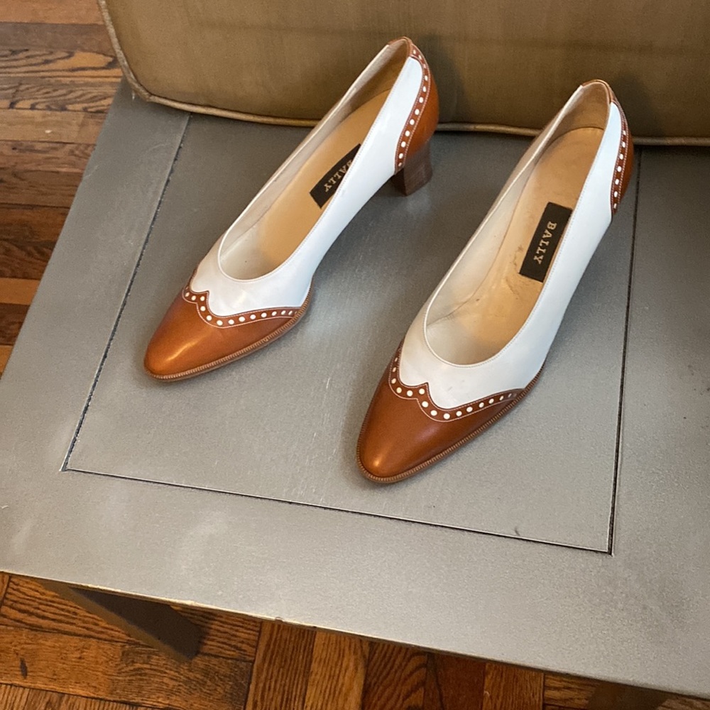 Bally White and Brown Two-Tone Leather Pumps